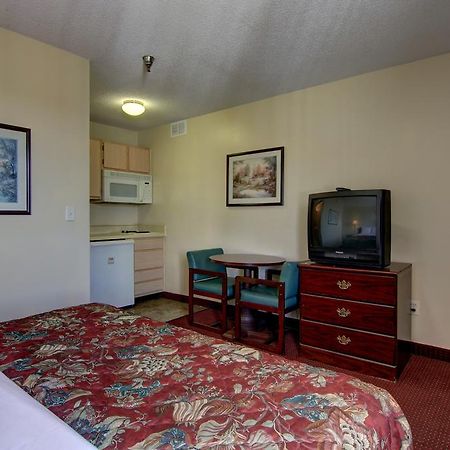Sun Suites Of Kennesaw - Town Center Room photo